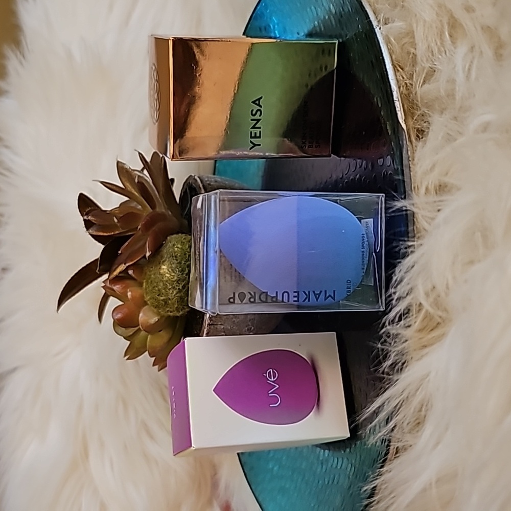 Bundle of Makeup Blenders